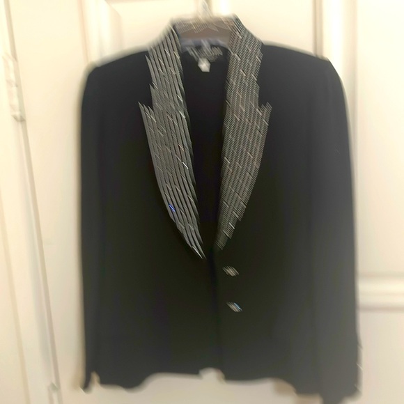St. John Evening Dinner Suit sz 4 - Picture 4 of 9